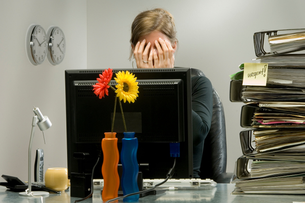 Modern Mary v. Messy Desk + so much more